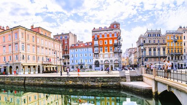 Colourbox-Triest-16zu9aaa